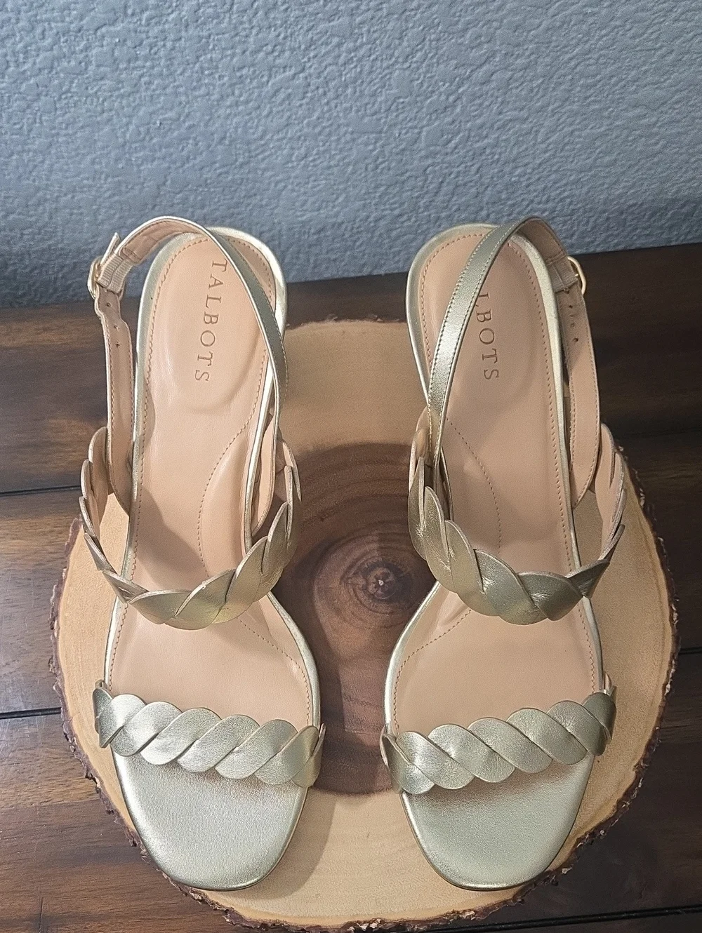 TALBOTS Metallic Gold Braided Strap Sandals Sz 10